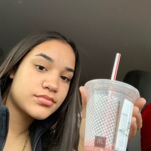 Meet your Posher, Jasmine